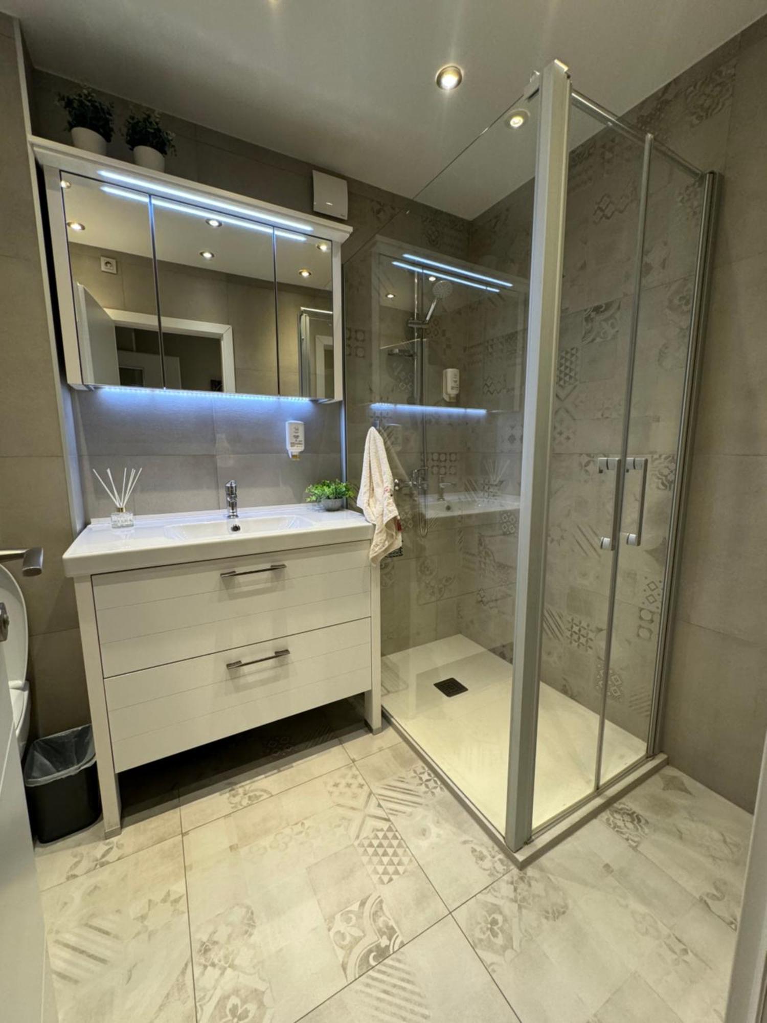 Apartment Astra With Private Parking Сплит Экстерьер фото